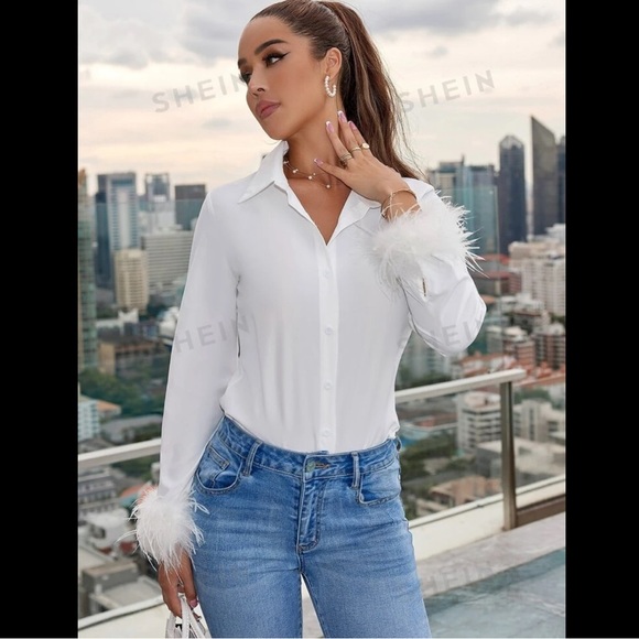 NWOT Faux Fur Sleeve Button Up Blouse - Picture 4 of 6